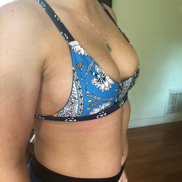 *SOLD* Multicolor Bikini - Picture 6 of 8